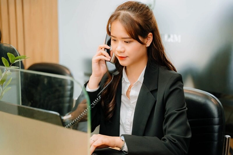 tư vấn viên